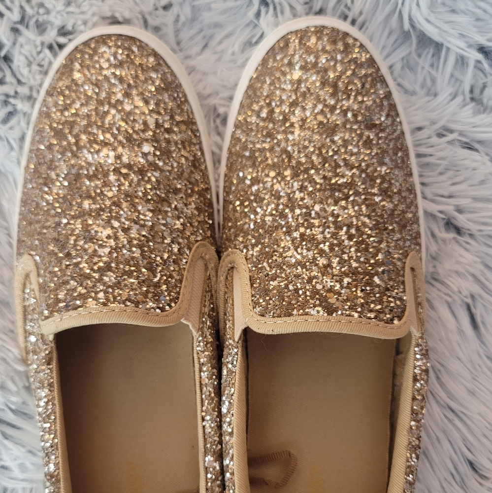 Nice Old Navy Gold Slip on Sneakers, size 7.5